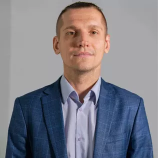 Александр Лавринович